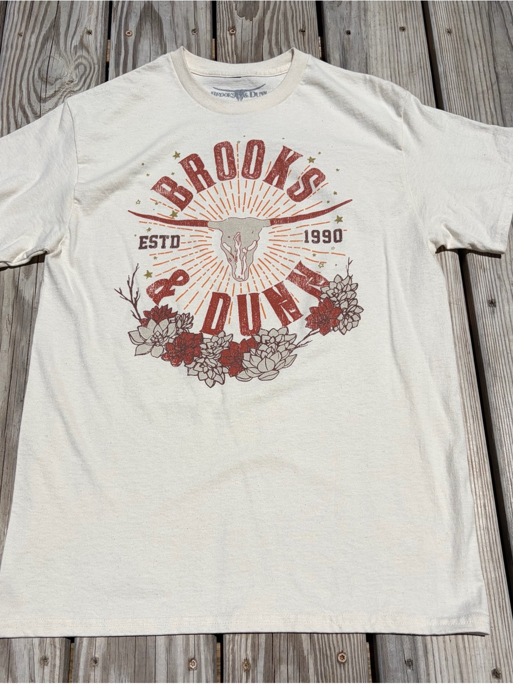 Brooks & Dunn Goodie Two Sleeves T-shirt Women's Sz Large Floral Country Western